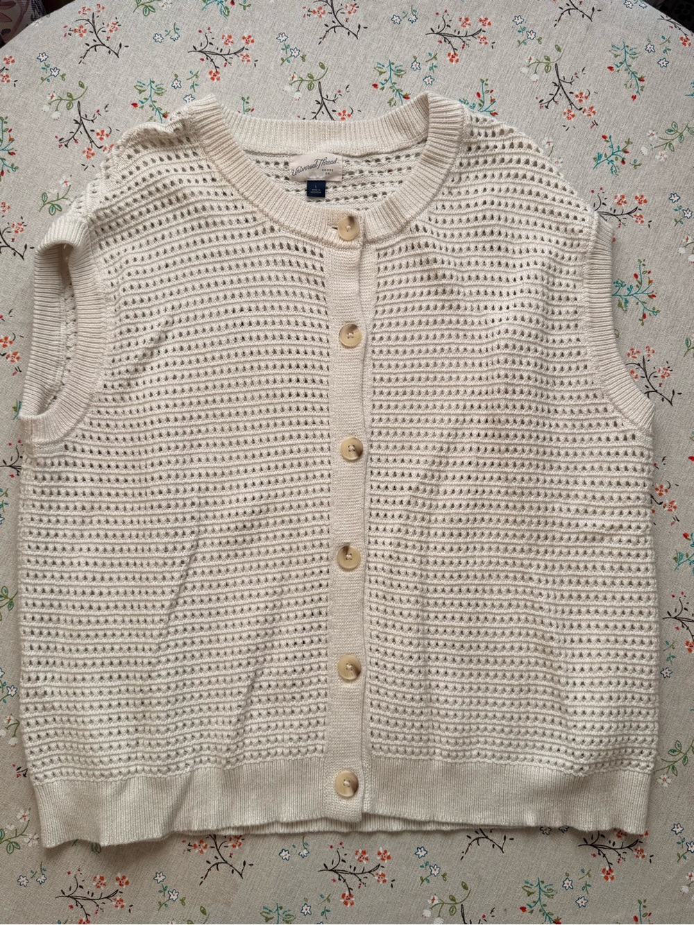 Universal Thread White Openwork Sleeveless Button-Front Knit Vest